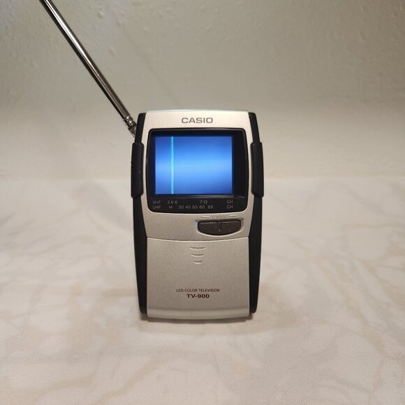 Casio TV-900B Mini Hand Held Television Battery Operated w/Pull-Out‎ Antenna - Picture 3 of 10
